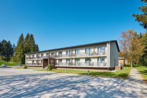 Budova, v ktorej sa apartmánový hotel nachádza