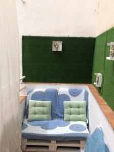 A seating area at Ílios Apartamentos