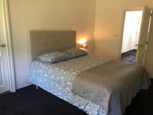 Holiday Home in Harderwijk near Veluwemeer客房内的一张或多张床位