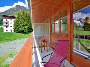 Un balcon sau o terasă la Studio Les Deux Alpes, 1 pièce, 5 personnes - FR-1-516-47