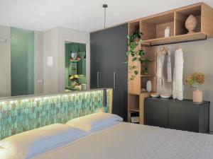 Letto o letti in una camera di Dreamers Sea View