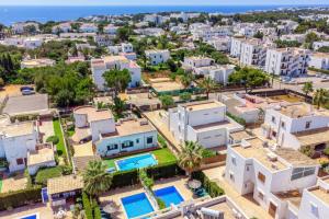 Bazén v ubytování Villa Dunas in Cala Dor nebo v jeho okolí