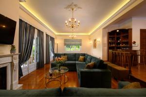 Posedenie v ubytovaní Grand Villa Roubana