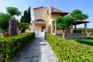 Vonkajšia záhrada v ubytovaní Grand Villa Roubana