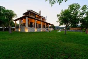 Vonkajšia záhrada v ubytovaní Grand Villa Roubana