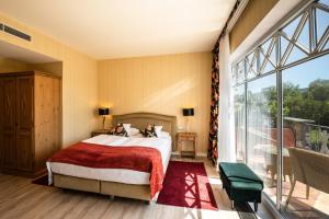 Postel nebo postele na pokoji v ubytování Hotel Weisser Bär