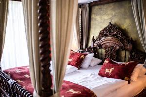 Postel nebo postele na pokoji v ubytování Hotel Weisser Bär