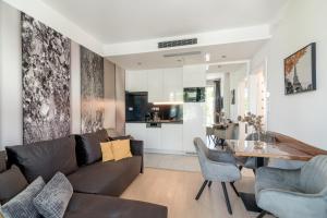Kuchyň nebo kuchyňský kout v ubytování Spa Residence Carbona Hévíz Apartments KAKADU 203 A + 13 fotografií