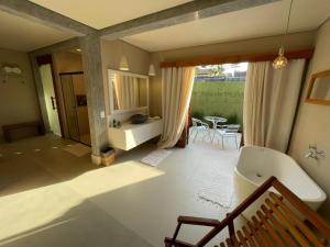 Cama ou camas em um quarto em Hiu Hotel
