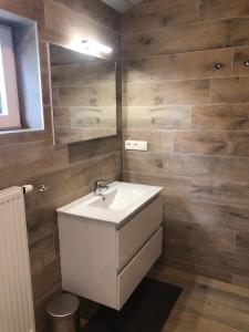 Koupelna v ubytování Chalet des Campanules avec Sauna
