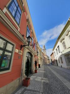 Bližnja soseska oz. soseska, v kateri se nahaja hotel