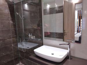Ванная комната в Filia's Memories Apartments