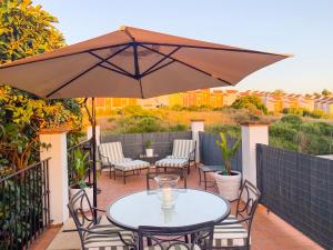 Balkon lub taras w obiekcie Villa Bendex Estepona Costa Del Sol