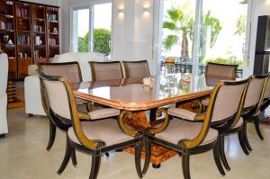 Część wypoczynkowa w obiekcie Villa Bendex Estepona Costa Del Sol