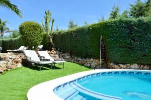 Basen w obiekcie Villa Bendex Estepona Costa Del Sol lub w pobliżu