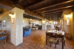 Restaurace v ubytování Il Casale Delle Ginestre