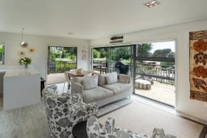 Gallery image of Miro Magic - Stay Waiheke in Palm Beach