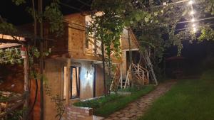 Zahrada ubytování Guest House Okropilauri