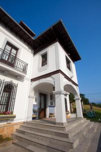 Gallery image of Villa Victoria in Vallobal