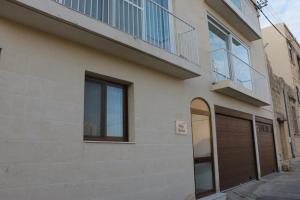 Zgradba, v kateri se nahaja apartma