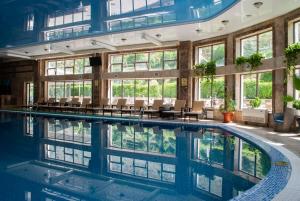 Bazén v ubytování Jannat Resort nebo v jeho okolí