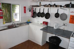 Virtuvė arba virtuvėlė apgyvendinimo įstaigoje Star Inn Accommodation