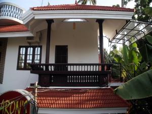 Aaron's Homestay的阳台或露台