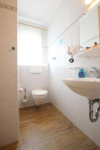 Koupelna v ubytování Hotel-Dörfler Garni