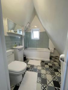 Bilik mandi di Rivendell Guest House +17 gambar