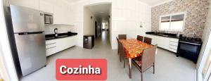Dapur atau dapur kecil di Casa com Piscina Climatizada- Riviera São Lourenço