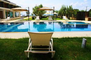 Bazén v ubytování Zeytin Bahcesi Hotel nebo v jeho okolí