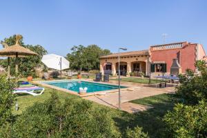 The swimming pool at or close to Son Pou