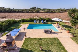 The swimming pool at or close to Son Pou