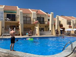 Bazén v ubytování Costa Adeje-2 bed.apartment with double terrace nebo v jeho okolí