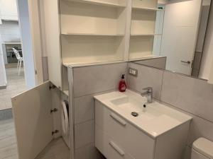 Koupelna v ubytování Costa Adeje-2 bed.apartment with double terrace + 22 fotografií
