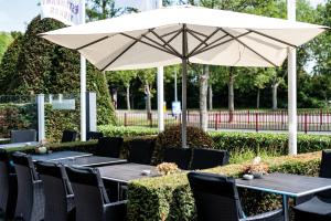 Zahrada ubytování Fletcher Hotel-Restaurant Arneville-Middelburg