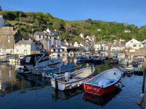 Foto da galeria de The Claremont Hotel-Adult Only em Polperro