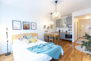 Η κουζίνα ή μικρή κουζίνα στο Lovely studio 5 min walk from Old Town and seaside