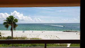 Gallery image of Hotel Del-Fino in St. Pete Beach +4 photos
