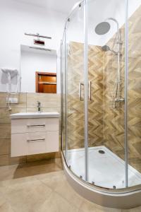 Łazienka w obiekcie Apartamenty Mozaika - centrum Zdroju