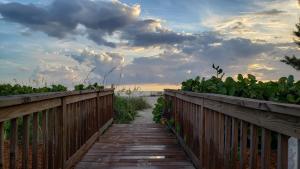 Gallery image of Hotel Del-Fino in St. Pete Beach