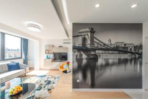 Kuchyňa alebo kuchynka v ubytovaní Amora Homes Imperial suite with Basilika and Castle View NEED RESERVATION FOR FREE PARKING