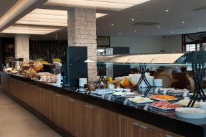 Comida no hotel ou em algum lugar perto