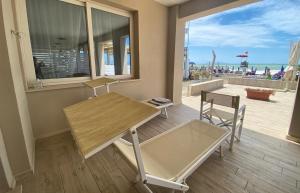 Balkón nebo terasa v ubytování Hotel Cecina Beach