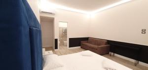 Rome Aparts客房内的一张或多张床位