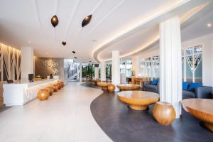 Posezení v ubytování The Pago Design Hotel Phuket-SHA Plus