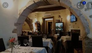 Restoran ili neka druga zalogajnica u objektu Accanto all'autostrada al centro tra Roma e Napoli
