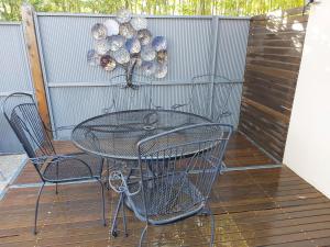 Gallery image of Adelphi Apartment 6 Riverview 2 BDRM or 6A King Studio Riverview both with balconies in Echuca