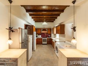 Gallery image of Villa Artemis by RentalsPro - Nikiti Halkidiki in Nikiti