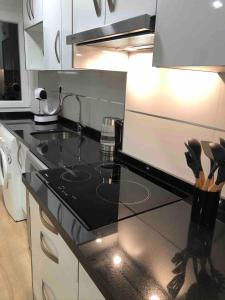 Η κουζίνα ή μικρή κουζίνα στο Happy Place Oviedo